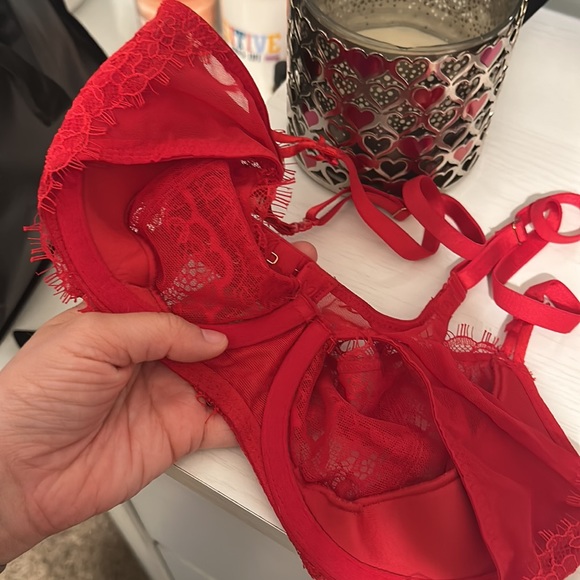 *SOLD* Victorias Secret Dream Angels Unlined - Picture 3 of 3